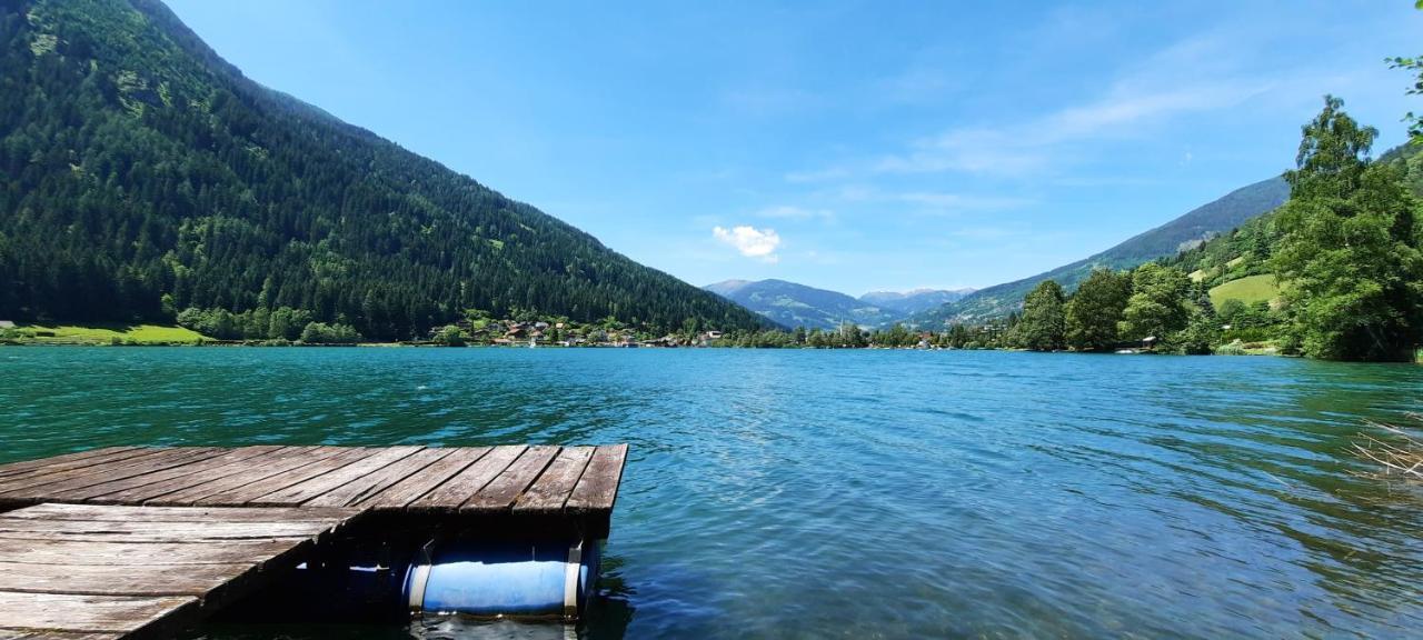 Theresienhof - Ferienwohnungen im Chalet mit atemberaubendem Panoramablick Feld am See Exterior foto